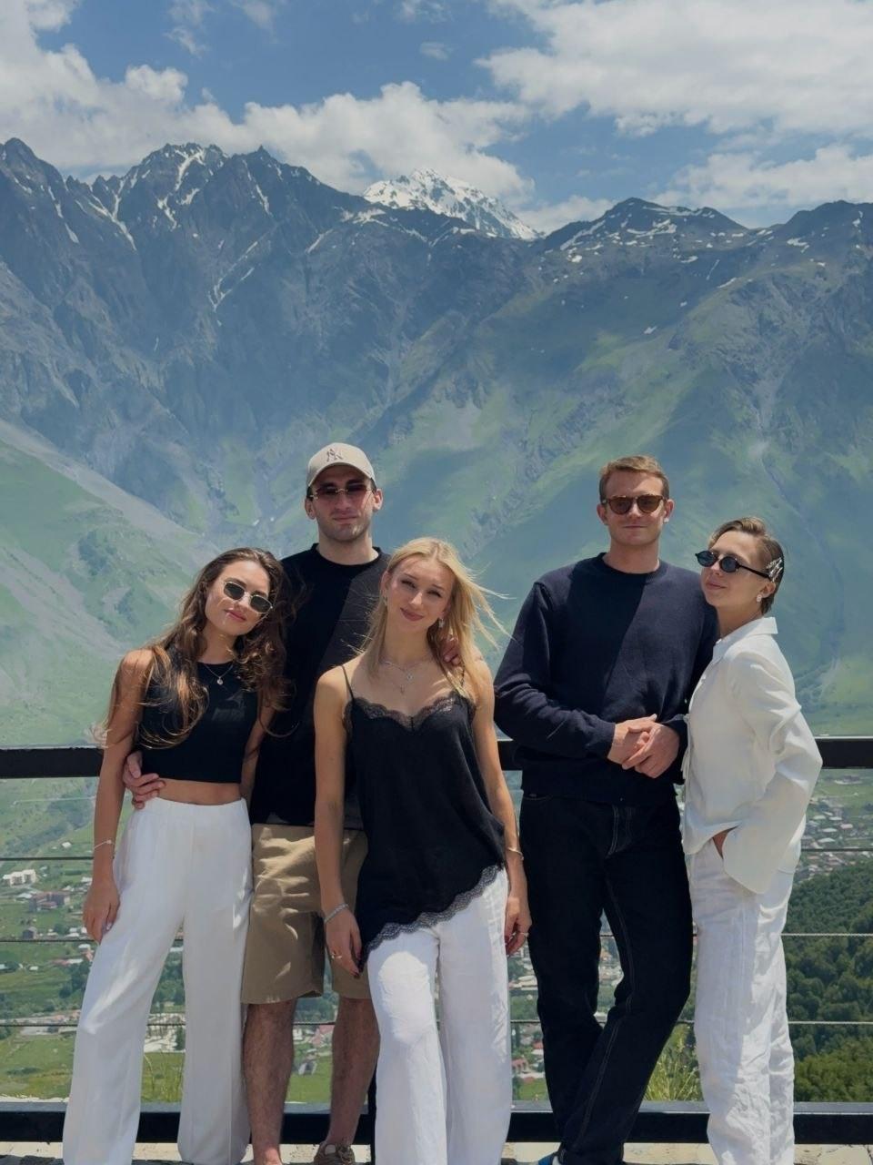 https://s6.iimage.su/s/11/ubx8AcMxZ5Is3NmSo0gUIRcLzIwDalEpHAUF2Y0Yz.jpg