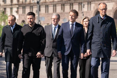 https://s6.iimage.su/s/29/th_gvQEkh5xPWwGnOACqNzjJtb5o74482ra0saA5PQcS.jpg
