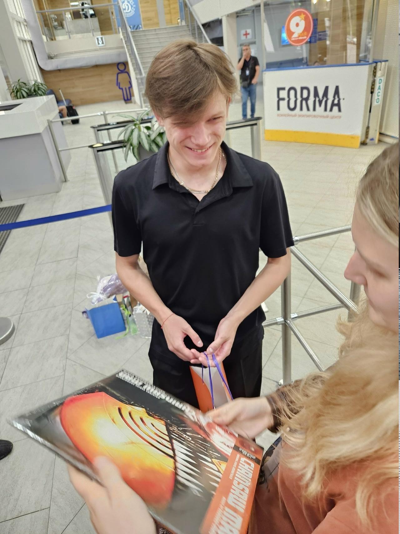 https://s6.iimage.su/s/29/ujc2gZVxUsDlker20zwUwF92wZbg1F9zTlvwtkm7T.jpg